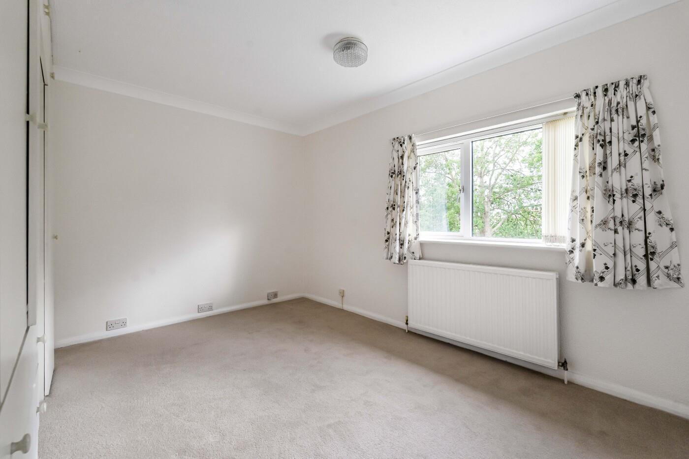 Plowden Way, Shiplake Cross, Henley-On-Thames